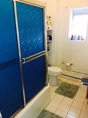 Rented by Halvatzis Realty | media 35