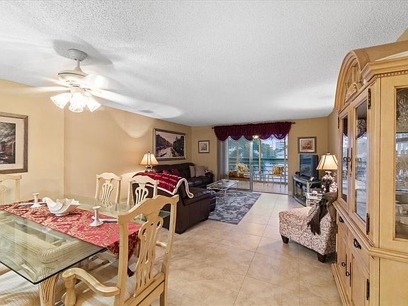 3rd image of 111 SE 3rd Avenue #208