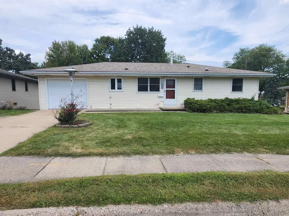 1940 Avalon Rd, Dubuque, IA 52001