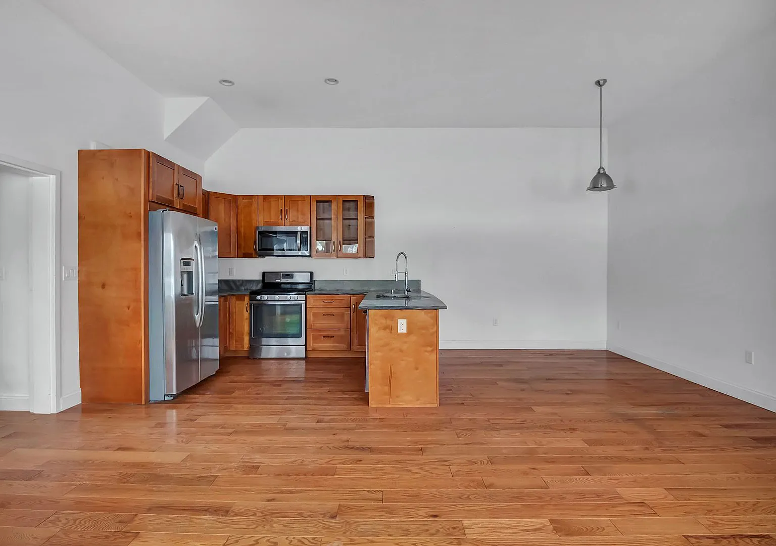 651 Prospect Street — Photo 2