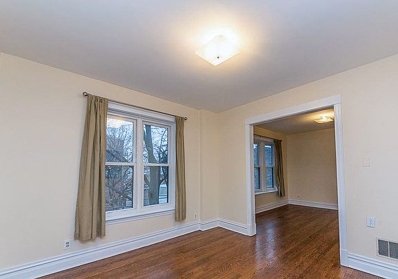 2nd image of 3716 N Wolcott Ave APT 1