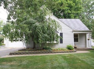 2003 Lakeway Ave, Kalamazoo, MI 49001