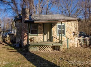 53 Lafolette St, Hendersonville, NC 28792