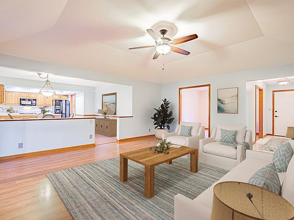 5th image of 10016 Brookline Dr