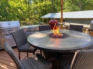 154 Plum Ln, Dingmans Ferry, PA 18328
