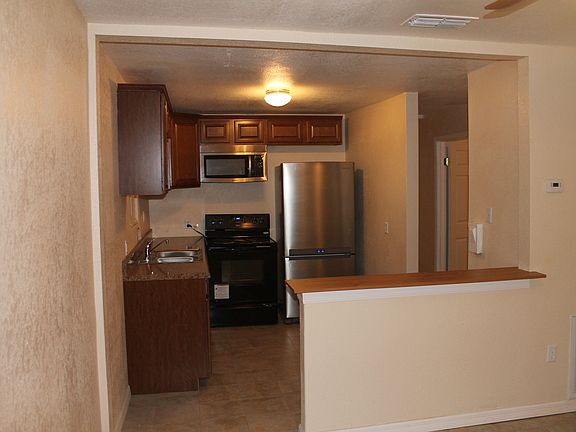 5th image of 1117 Avenue G #A