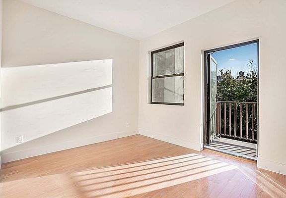 5th image of 318 E 117th St Penthouse C