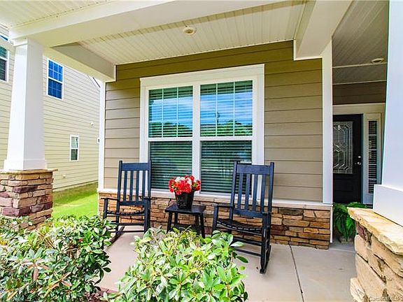 4th image of 366 Kentmere Ln