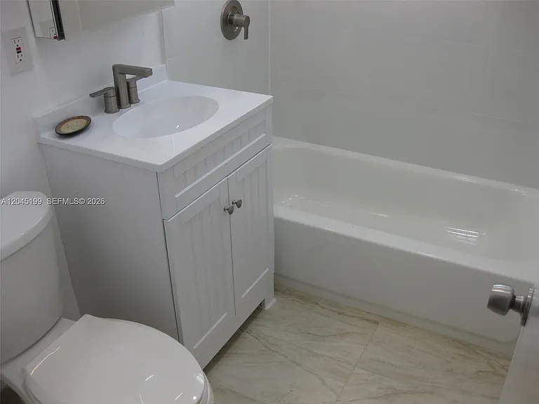 1520 NE 14th St — Photo 7