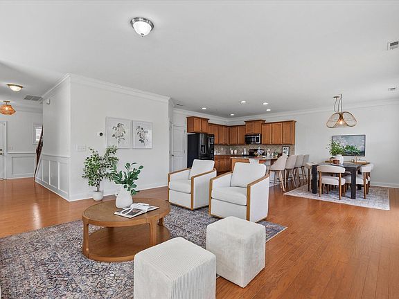 4th image of 7633 Mapleshire Dr