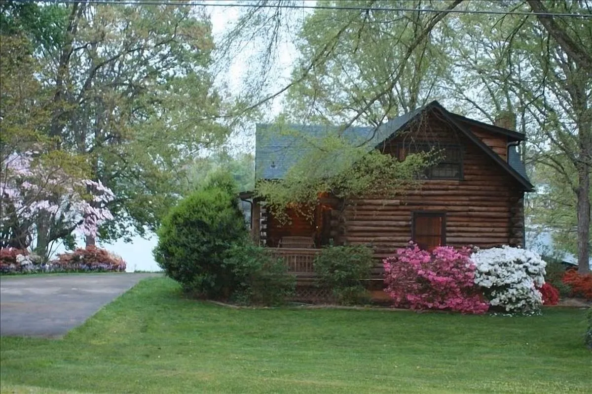 4 bed, 2647 sqft, $5,000 — Photo 3