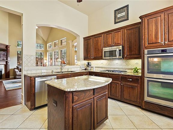 4th image of 4029 Sharondale Dr