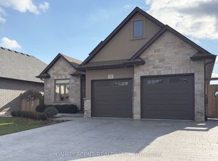 59 Julia Dr, Welland, ON L3C 0E7