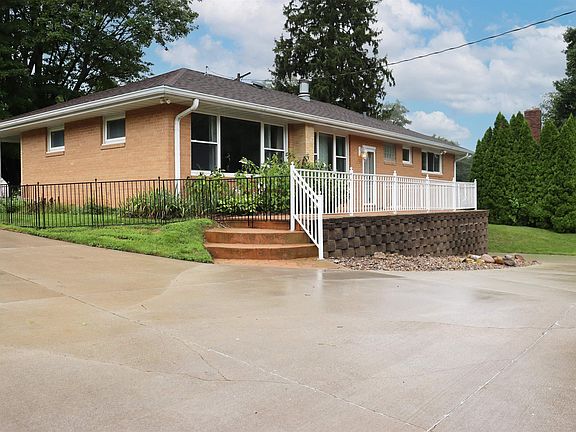 2nd image of 1210 N Wildwood Ct