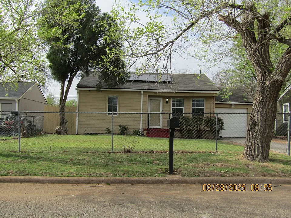 1716 NW Taft Ave