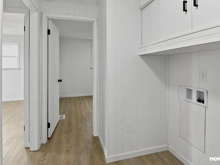 717 Howard St — Photo 18