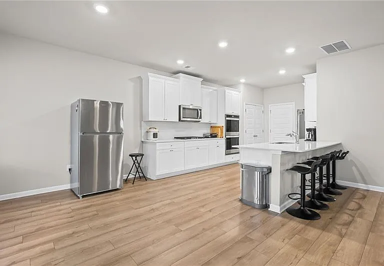 854 Orwell Dr — Photo 13