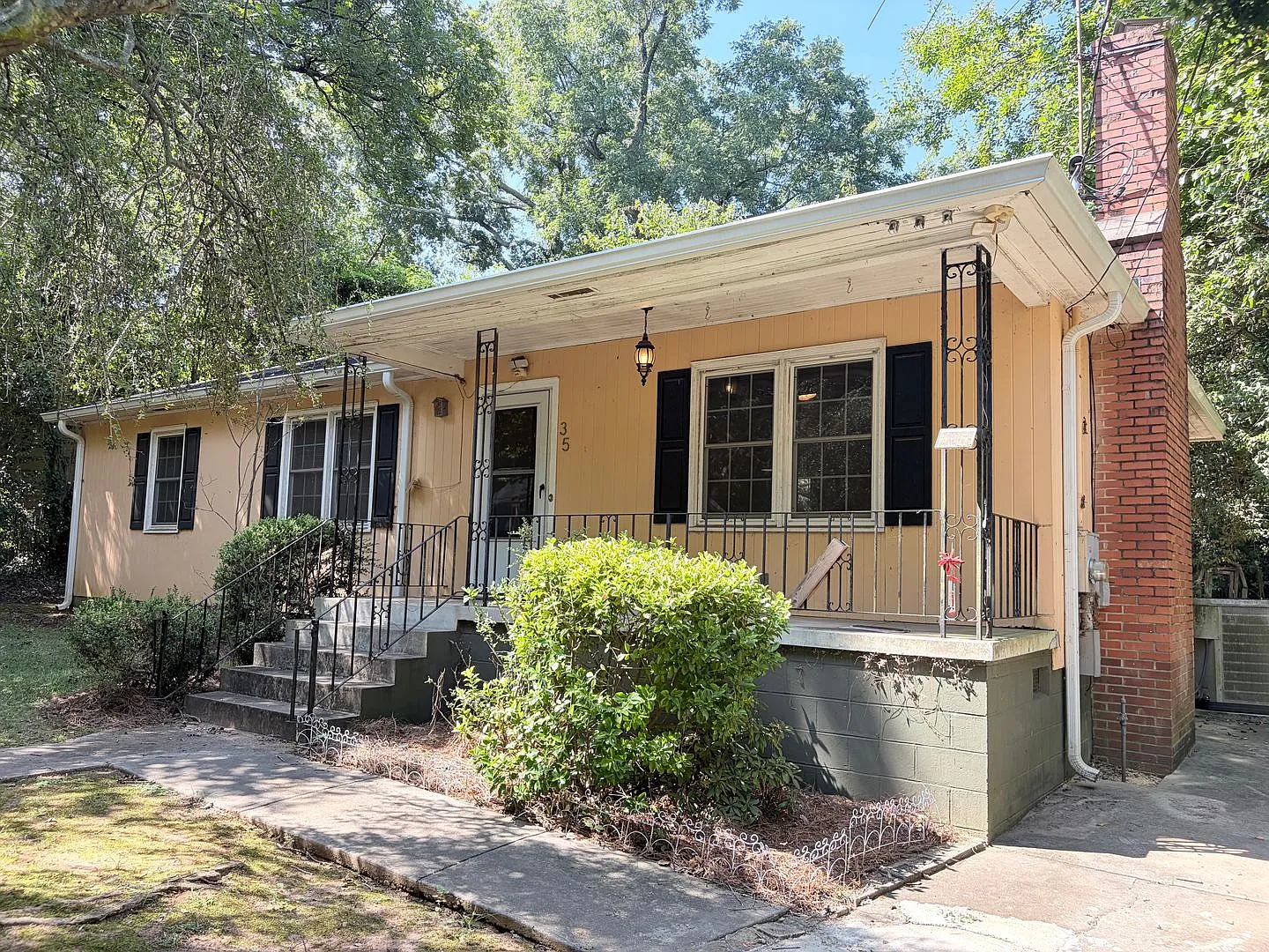 3BR Normaltown Charmer — Photo 3