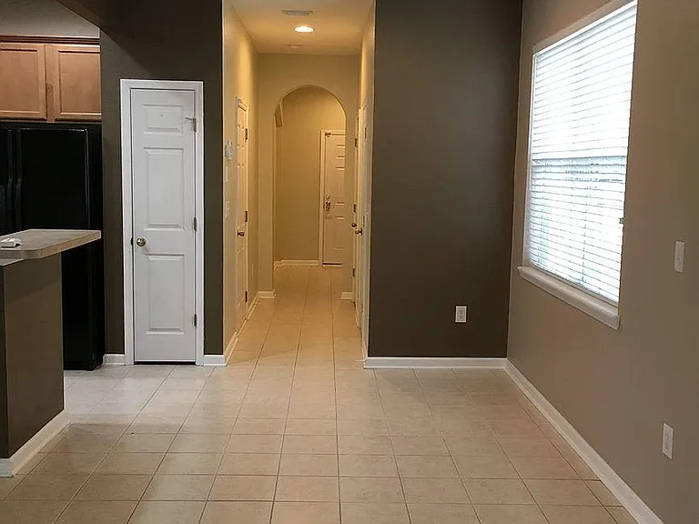 632 Crystal Way — Photo 7