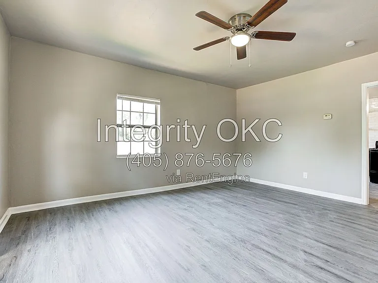 1919 NW 11th St #4D — Photo 12