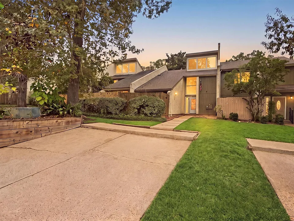 12315 Glenview Dr