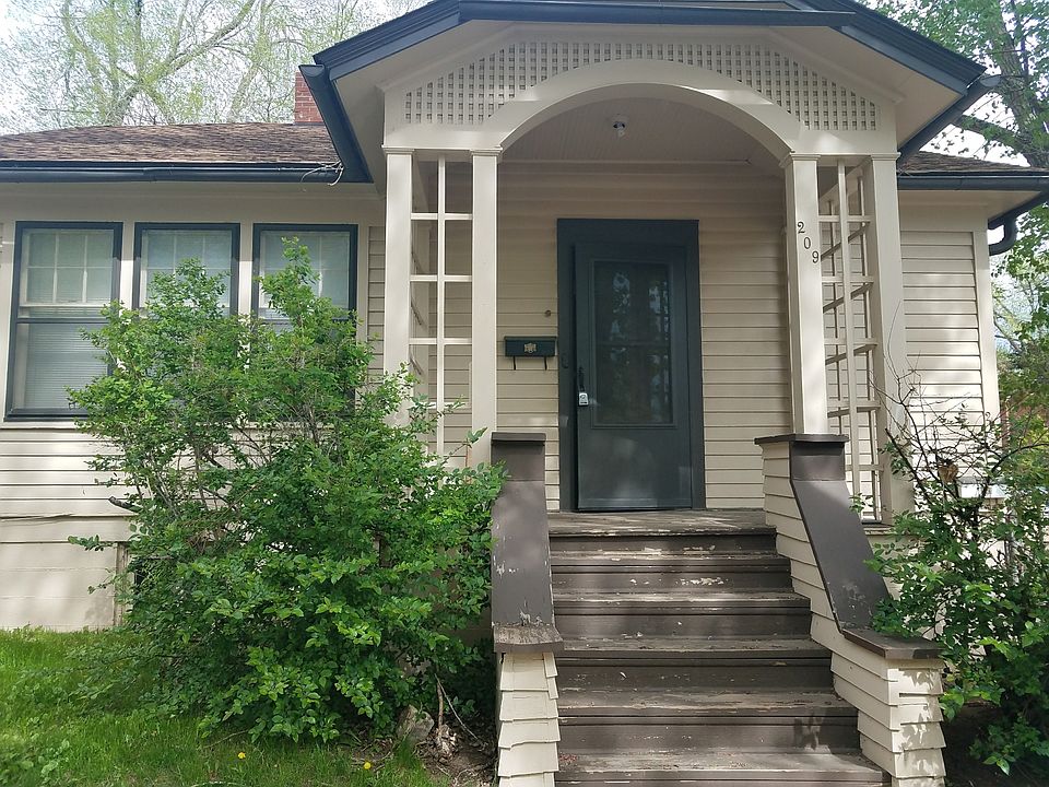 1st image of 209 S 13th St