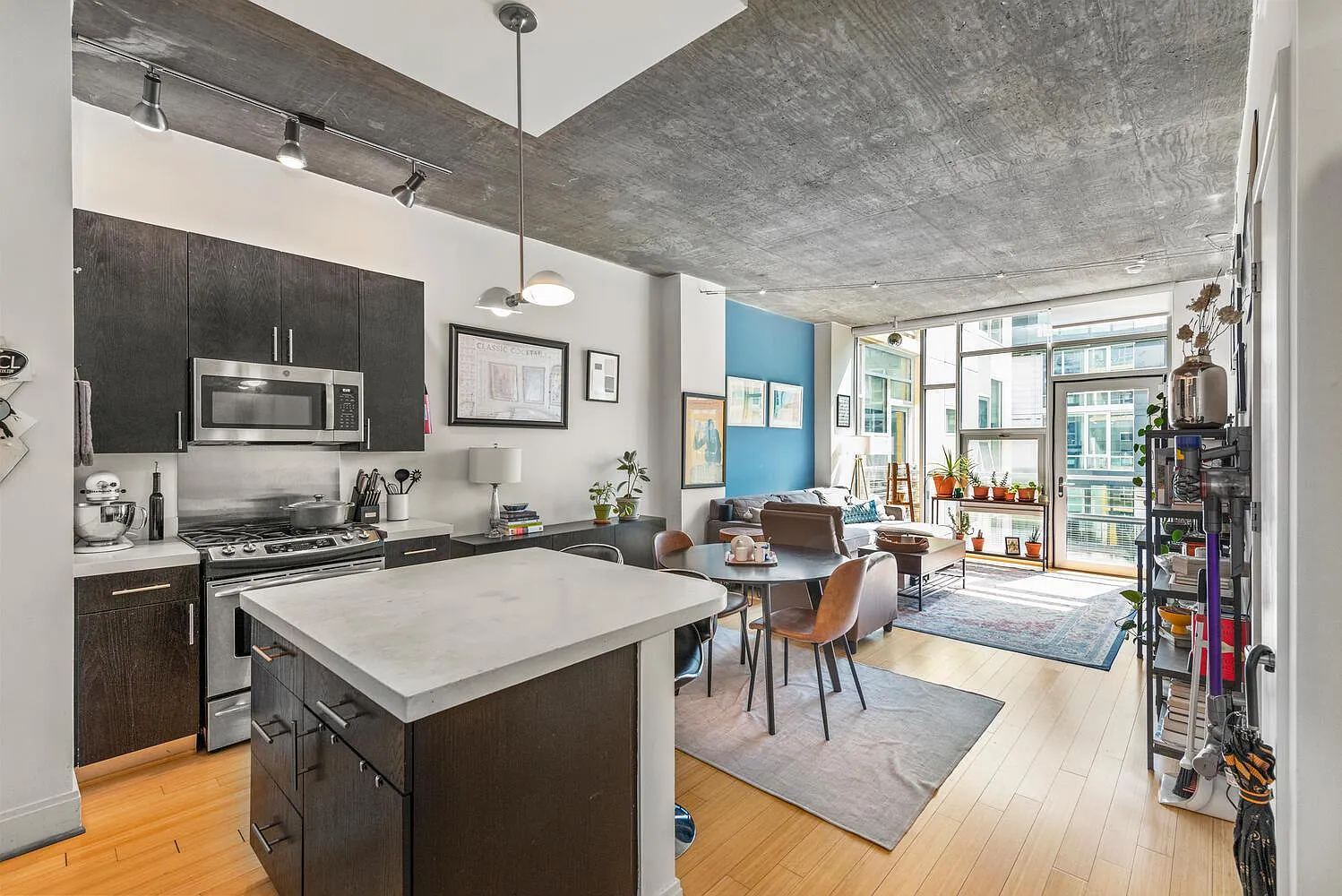 929 Florida Ave NW — Photo 1