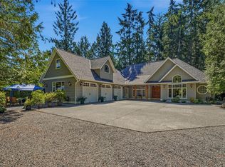 382 Dorset Rd, Qualicum Beach, BC V9K 1H5