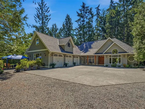 382 Dorset Rd, Qualicum Beach, BC V9K 1H5