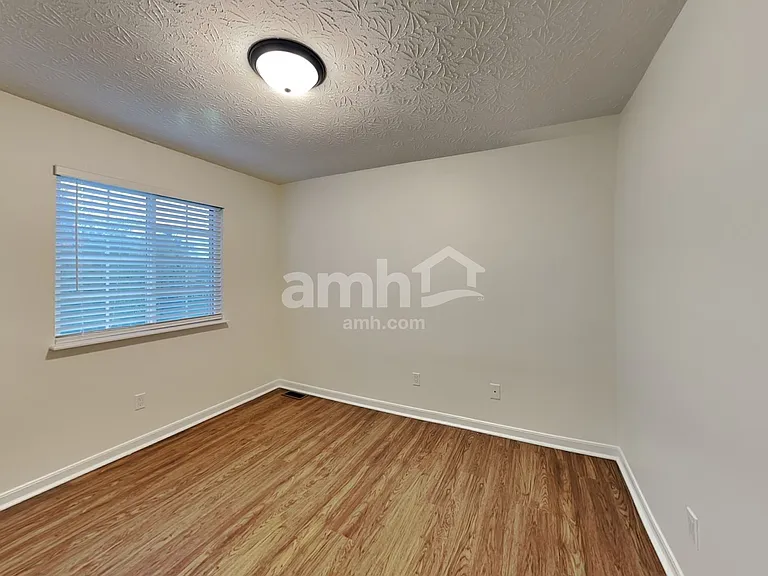 1215 Brookstone Dr — Photo 13