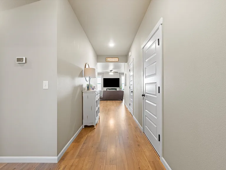 514 Constance Ave — Photo 12