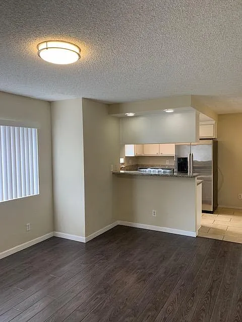 1 bed, 500 sqft, $1,695 — Photo 2