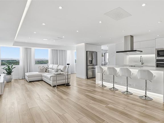 2nd image of 3307 ISLA VERDE AVE. #1