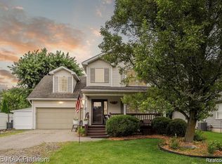 9297 Six Mile Rd, Northville, MI 48168