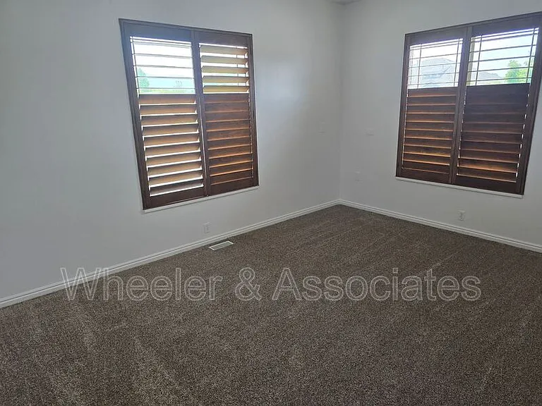 4336 W 5850 S — Photo 10