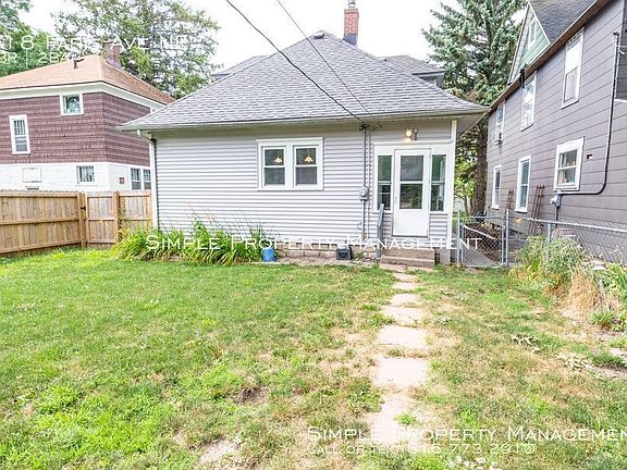 2nd image of 818 Paris Ave NE