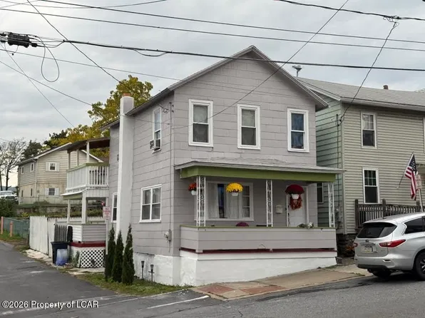 10 Mill St, Pittston, PA 18640