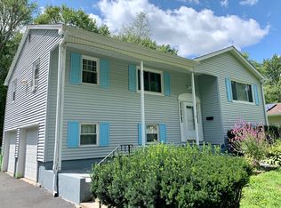 19 Dale Ave, Bloomfield, CT 06002