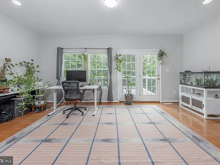 372 Concetta Dr — Photo 16