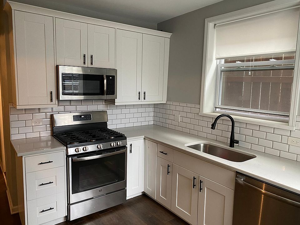 1st image of 1232 W Huron St Unit 1
