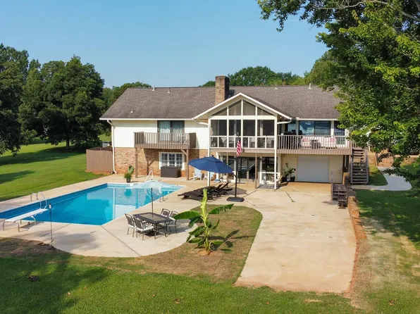 116 Amitola Dr, Cropwell, AL 35054
