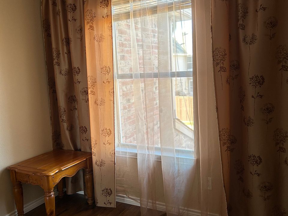 2nd image of 1326 Creekview Dr