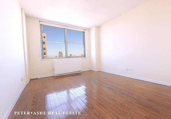 5th image of 301 E 79th St #35O