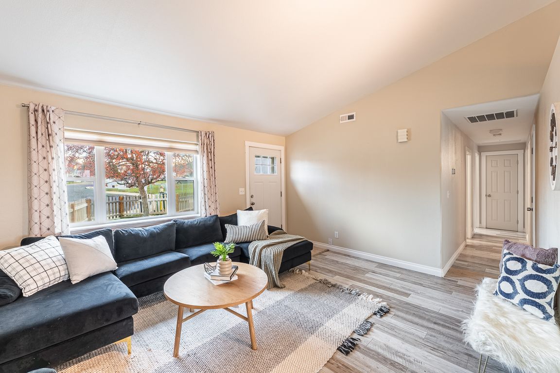 next background image