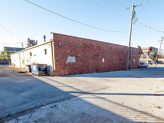 5th image of 1202 E 15th St