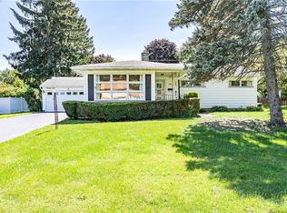 24 Maywood Dr, Rochester, NY 14618