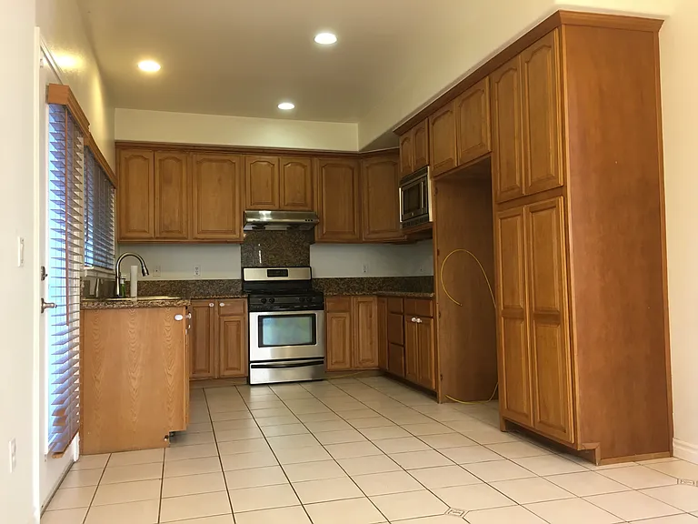 5326 Peck Rd — Photo 11