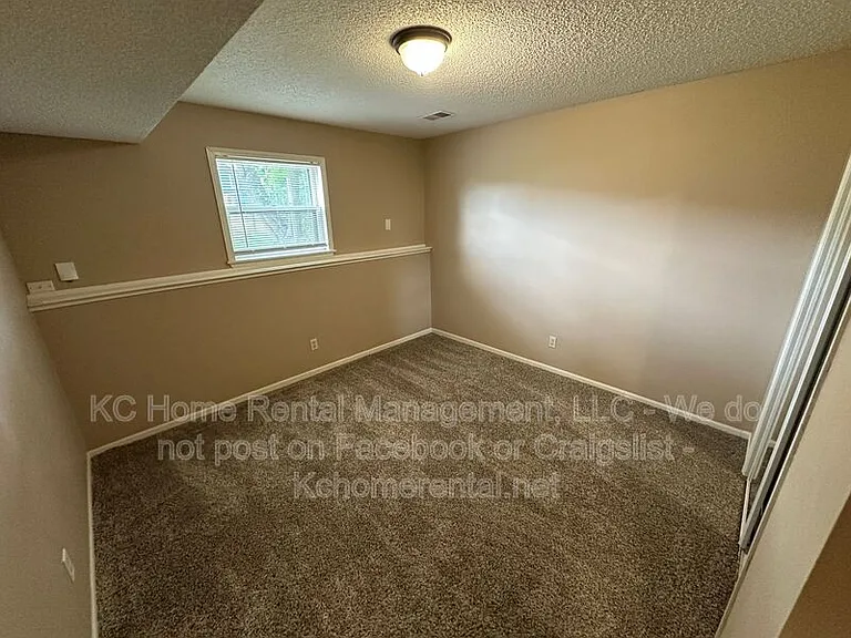 413 Lee Dr — Photo 19