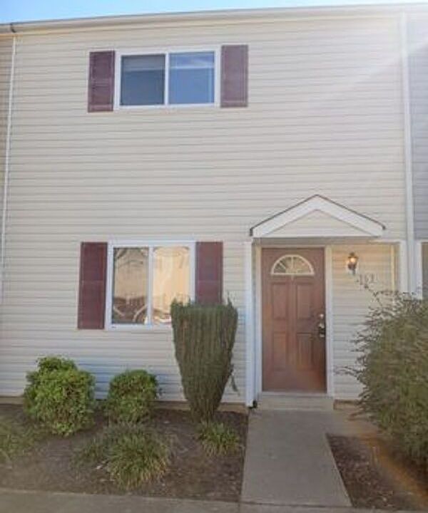 1st image of 163 Jenness Ln APT D