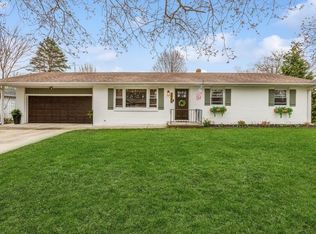 2983 Windsor Dr, Saint Joseph, MI 49085